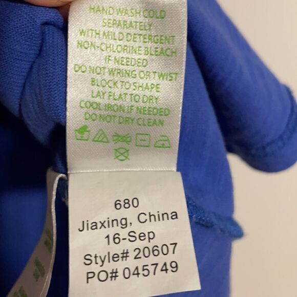 Lilly Pulitzer blue notch neck top with soutache embroidery and tassel ties XS - Picture 8 of 12